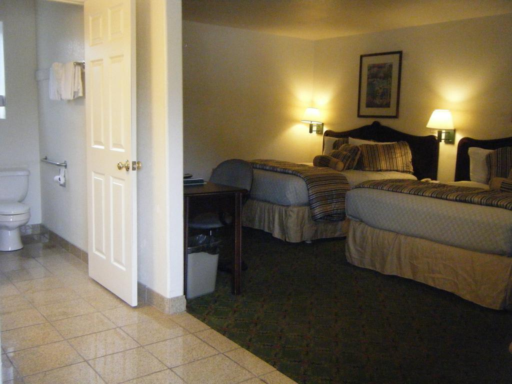 Rodeway Inn Near Downtown Monterey Exteriör bild