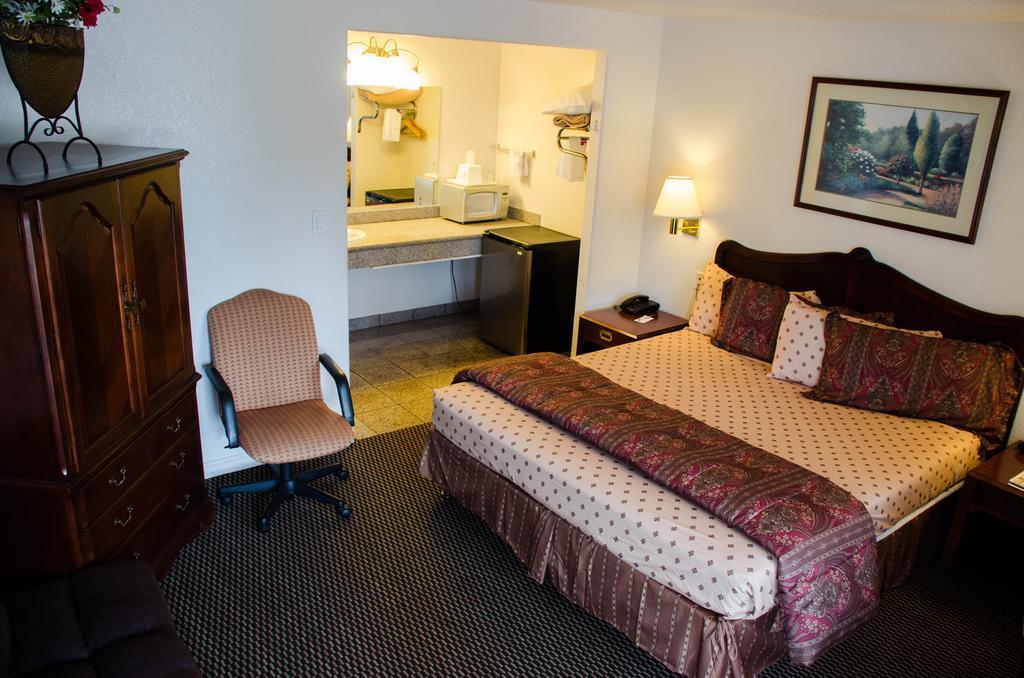 Rodeway Inn Near Downtown Monterey Exteriör bild